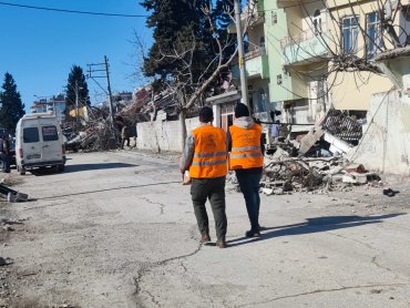 Deprem Bölgesine Acil Yardım — 5